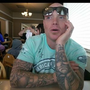 Meet your Posher, Adam